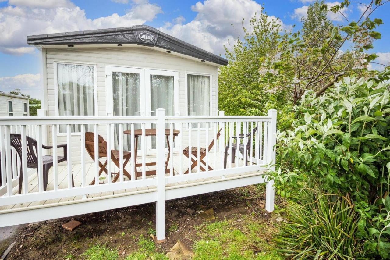 Beautiful 6 Berth Caravan With Decking At Southview Holiday Park Ref 33024O 호텔 스케그니스 외부 사진