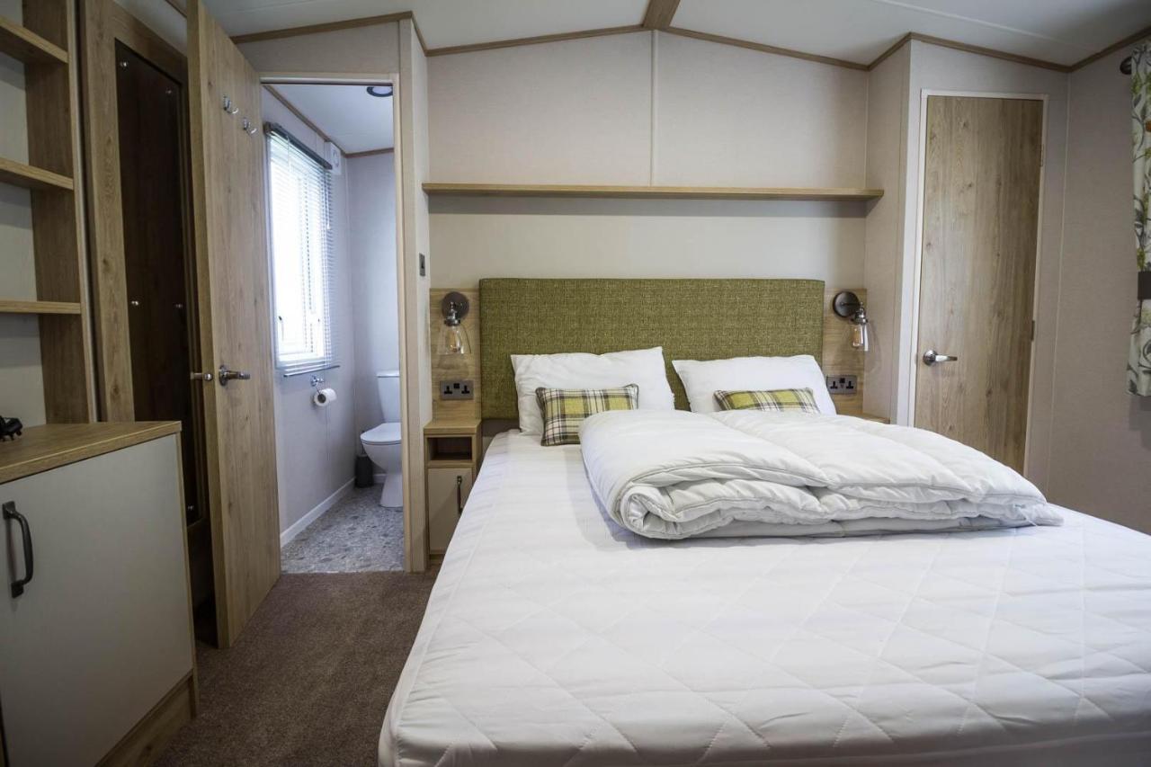 Beautiful 6 Berth Caravan With Decking At Southview Holiday Park Ref 33024O 호텔 스케그니스 외부 사진
