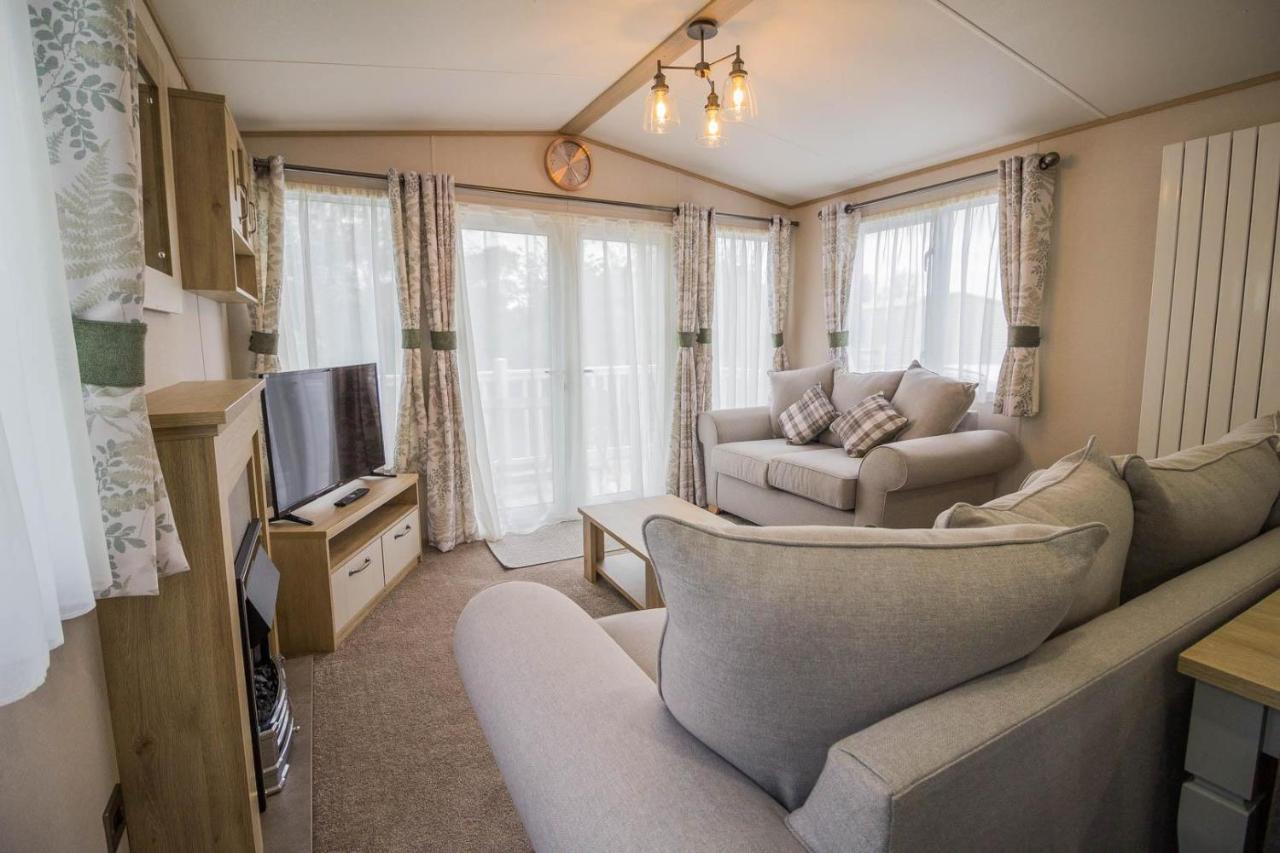 Beautiful 6 Berth Caravan With Decking At Southview Holiday Park Ref 33024O 호텔 스케그니스 외부 사진