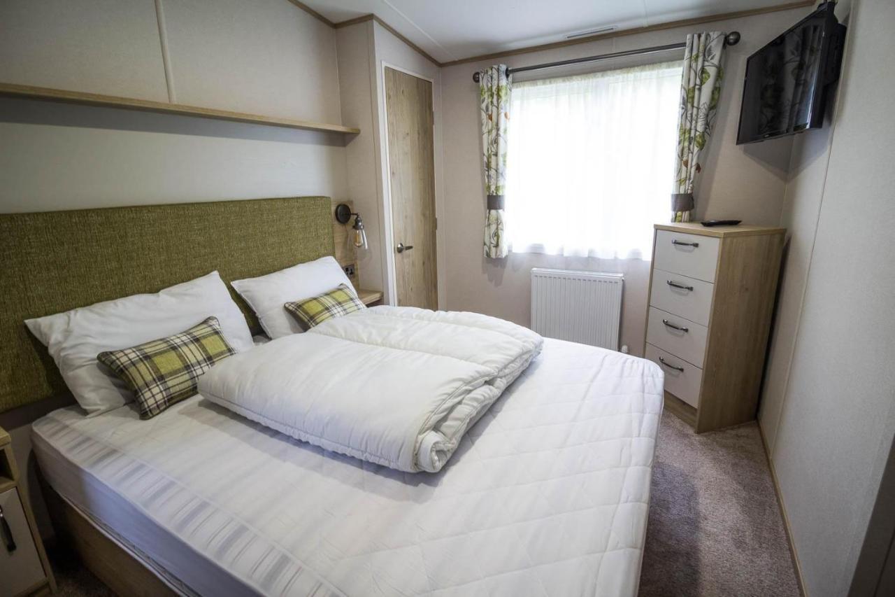 Beautiful 6 Berth Caravan With Decking At Southview Holiday Park Ref 33024O 호텔 스케그니스 외부 사진