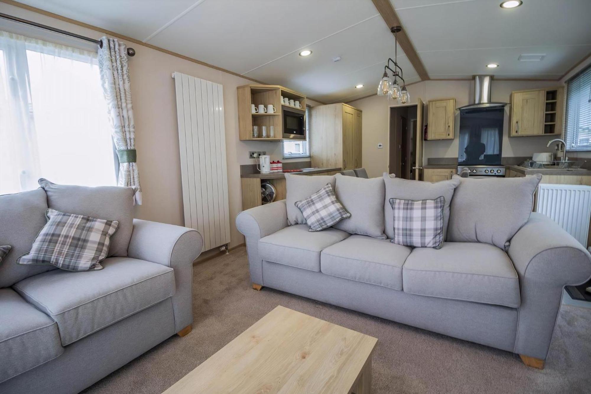 Beautiful 6 Berth Caravan With Decking At Southview Holiday Park Ref 33024O 호텔 스케그니스 외부 사진